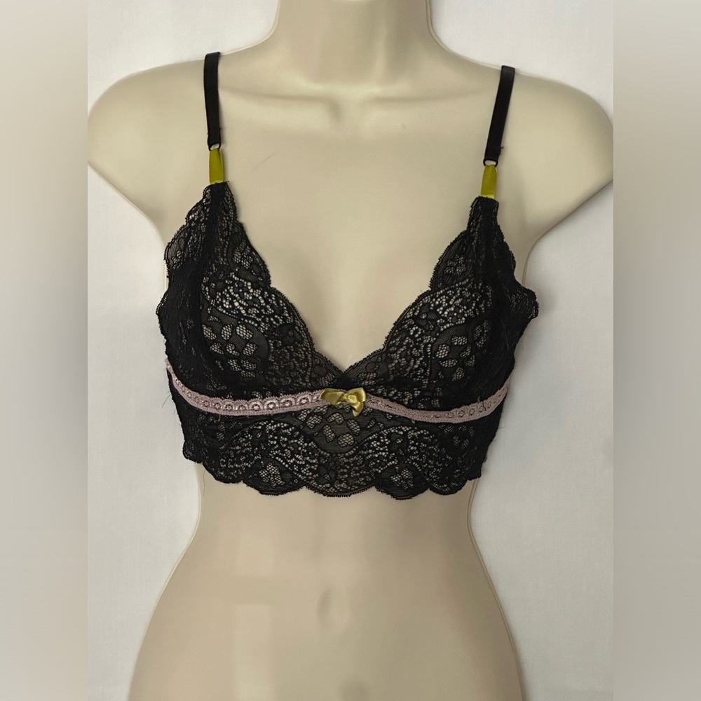 AA- Cosmopolitan Fun Fearless Female Black Lace Bralette Bra Size M